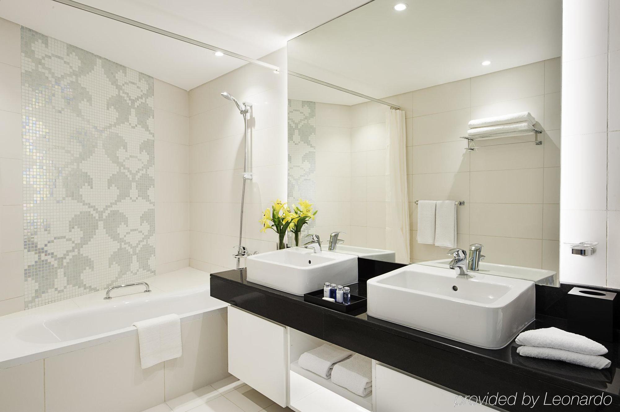 Damac Maison De Ville Breeze Дубай Екстериор снимка